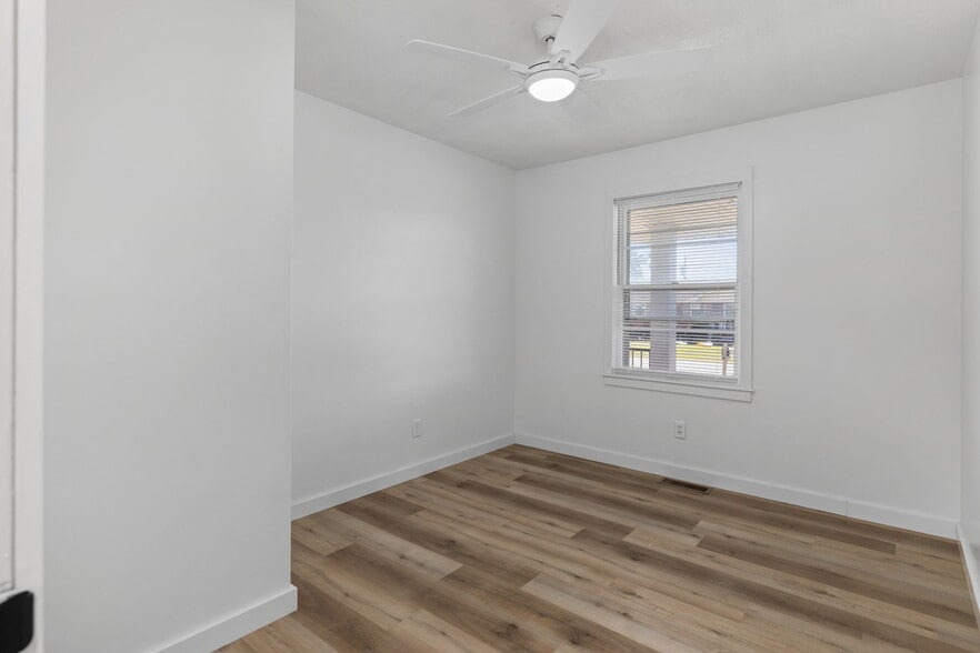 Building Photo - 104 Colorado Ave