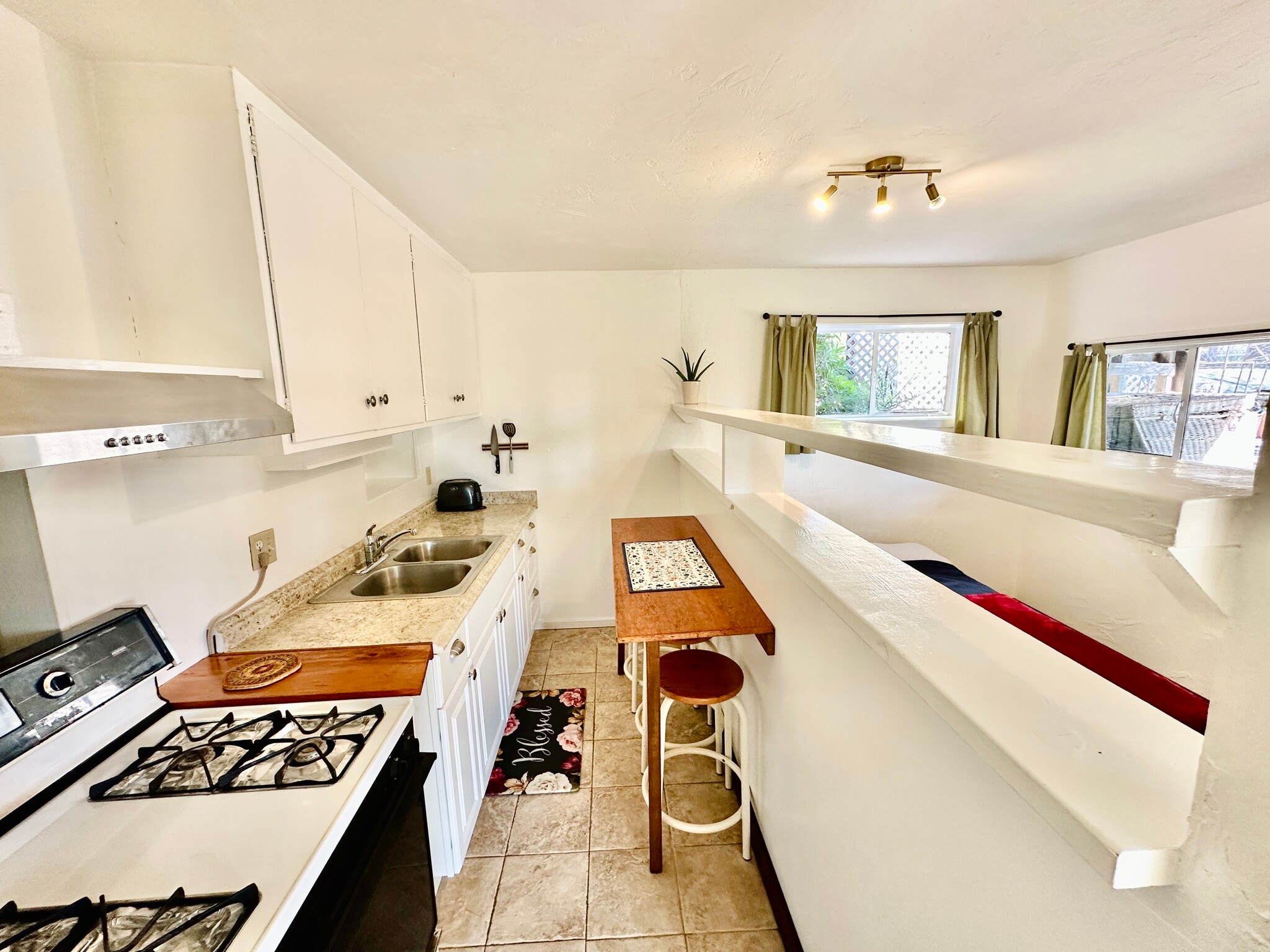 Building Photo - 1053 Cragmont Ave