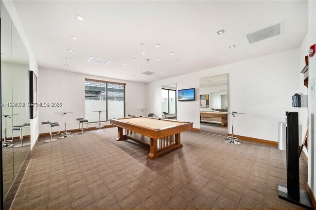 Building Photo - 1050 Brickell Ave