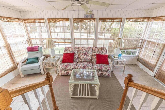 Building Photo - 1159 Paradise Dr