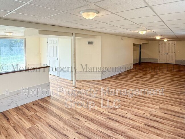 Building Photo - 2502 Little John Trail SE