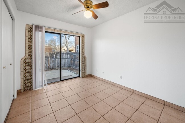 Building Photo - Santa Fe Charm on Camino Capitan