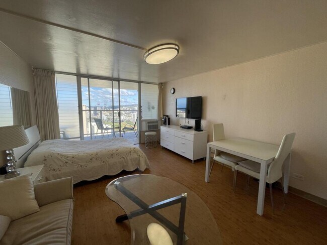 Building Photo - 445 Seaside Ave