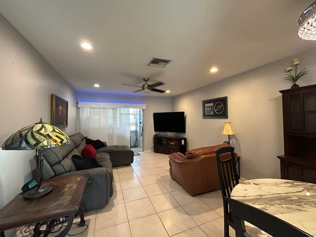 Building Photo - 2766 Emory Dr W