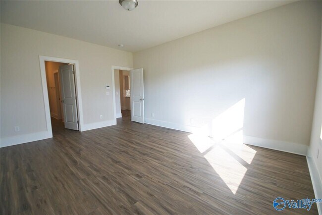 Building Photo - 104 Williams Pointe Boulevard SW