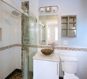 Building Photo - 13 Speridakis Terrace