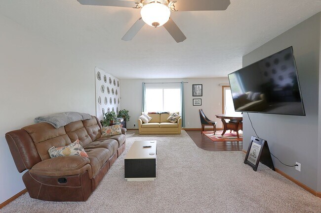 Building Photo - 4 Bedroom West Lafayette Home!