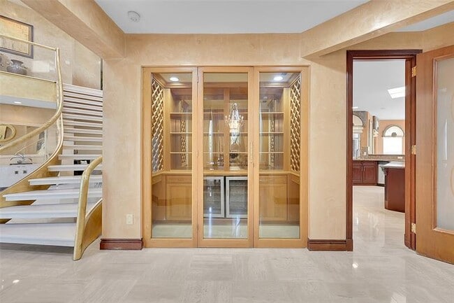 Building Photo - 4200 Coral Hills Dr