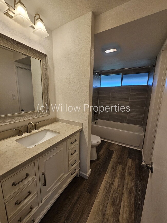 Building Photo - 3 bedroom rambler in Steilacoom