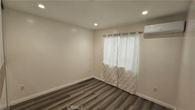 Building Photo - 1203 W Shorb St