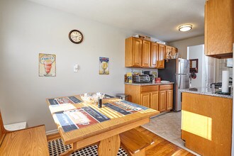 Building Photo - 131 Salmon Brook Dr