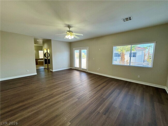 Building Photo - 6586 W Diablo Dr