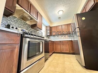 Building Photo - 1359 Dix Dr