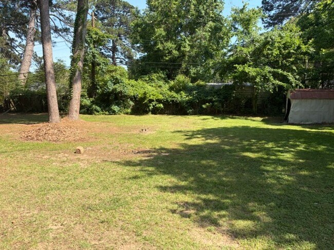 Building Photo - Beautiful Southern Hills 3 Bedroom Home