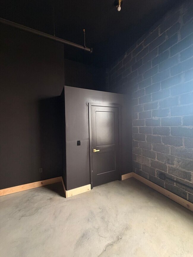 Building Photo - 2 bedroom/1 bathroom NEW LUXURY apartment in Red Lion, PA