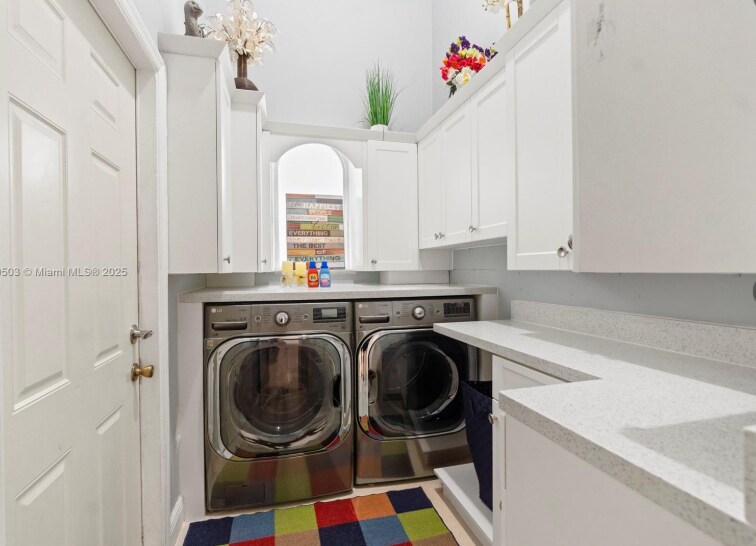 Building Photo - 16601 SW 87th Ct