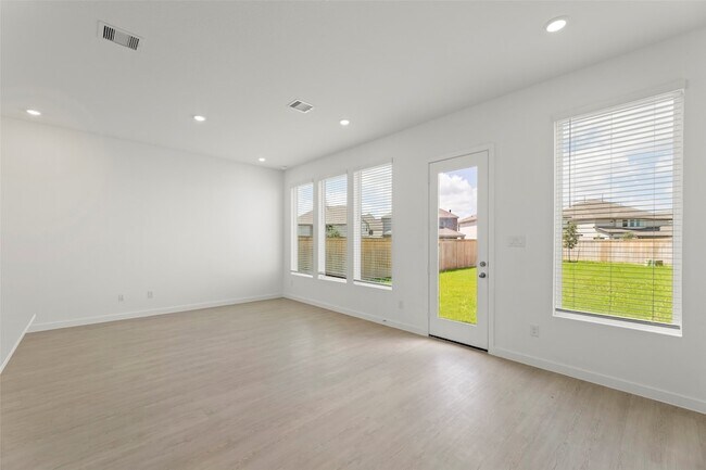 Building Photo - 12523 Alligator Lake Ct