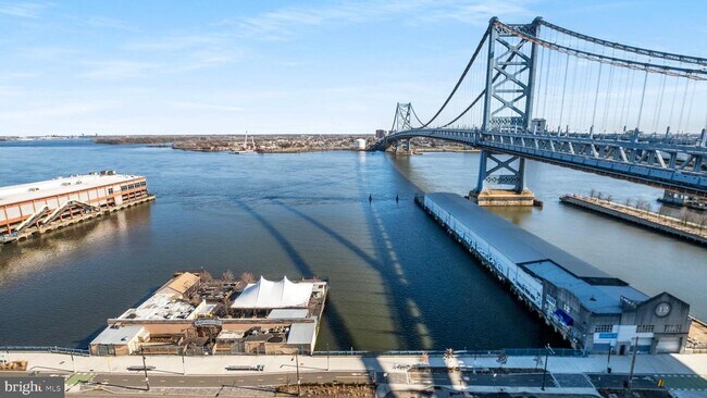 Building Photo - 235 N Christopher Columbus Blvd