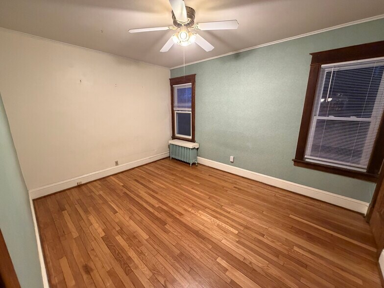 Building Photo - 4 Harris Ave