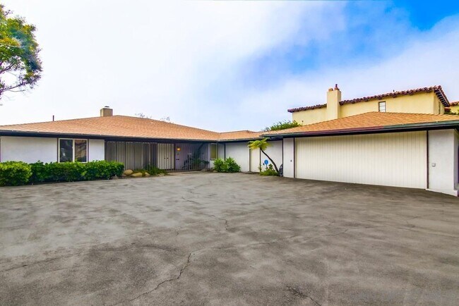 Building Photo - 631 San Gorgonio St