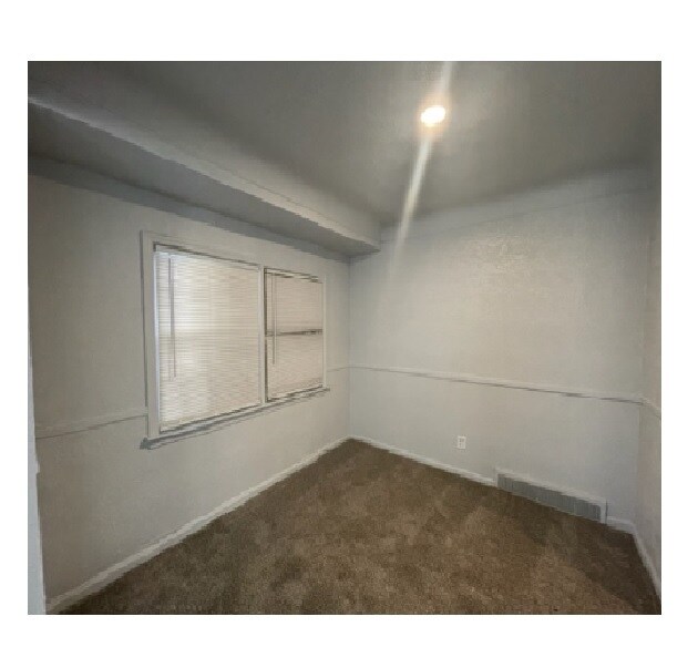 Building Photo - 14100 E State Fair Ave