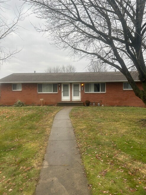 Building Photo - 12632 Lakeridge St NW