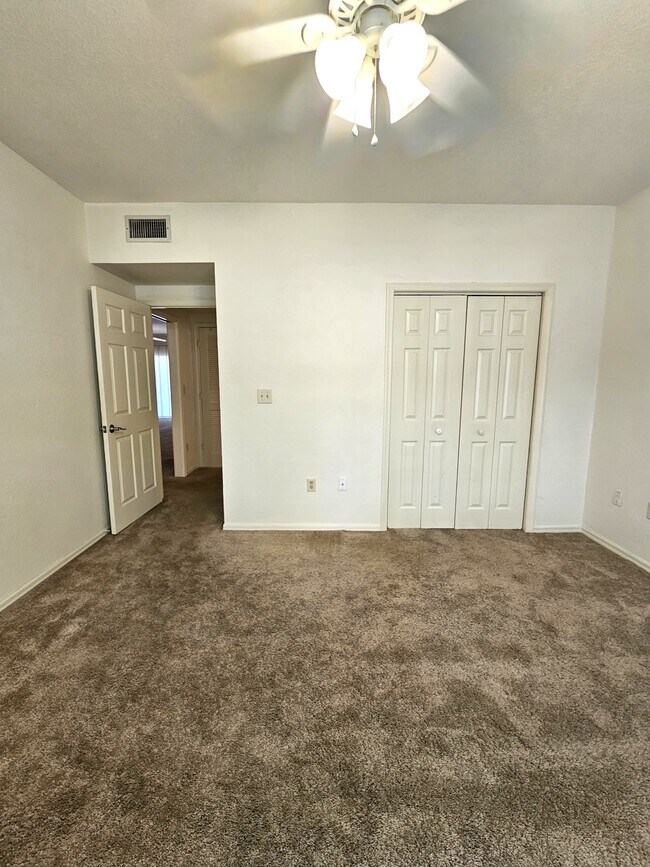 Building Photo - 6025 Chardonnay Ln