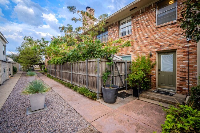 Building Photo - 6106 Averill Way