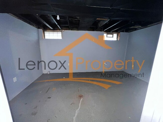 Building Photo - 4 Bedroom Home In Eastpointe