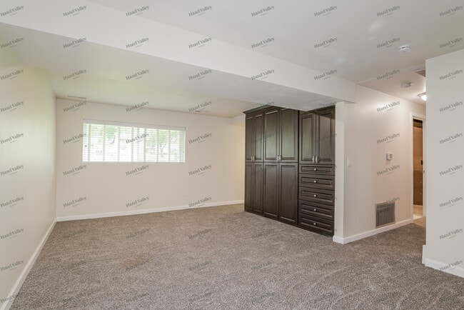 Building Photo - 548 Goldwood Dr