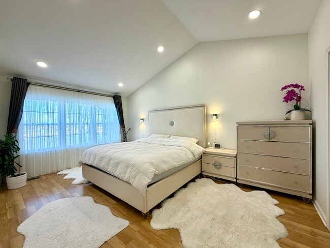 Building Photo - 2350 County Farm Ln