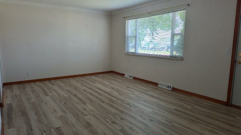 Building Photo - 102 La Choy Dr