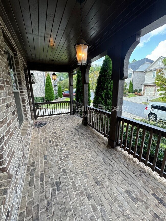 Building Photo - 3578 Strath Dr