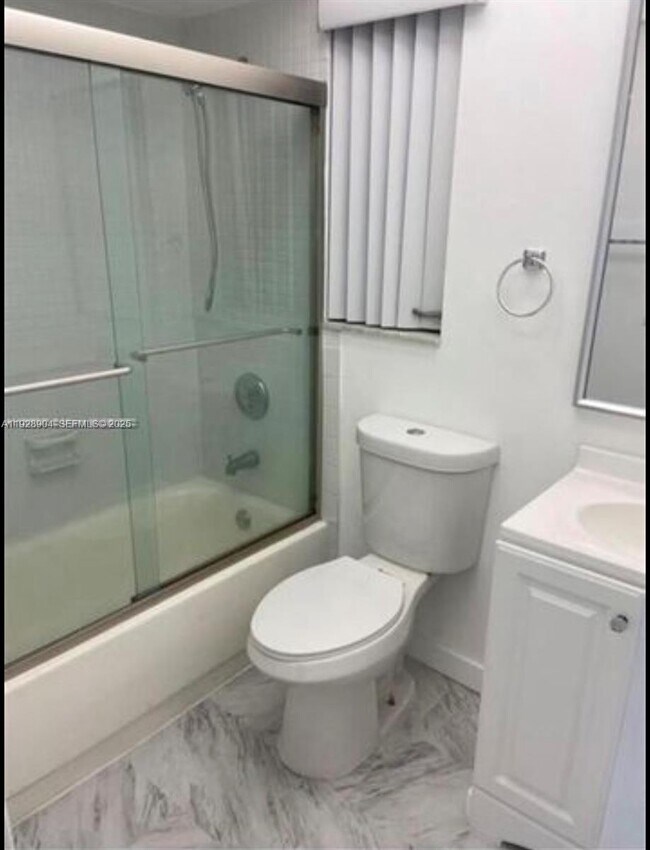 Building Photo - 8775 Park Blvd