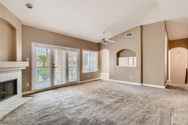 Building Photo - 7640 Rolling View Dr