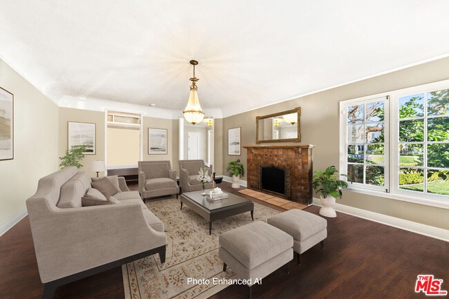 Building Photo - 401 N McCadden Pl