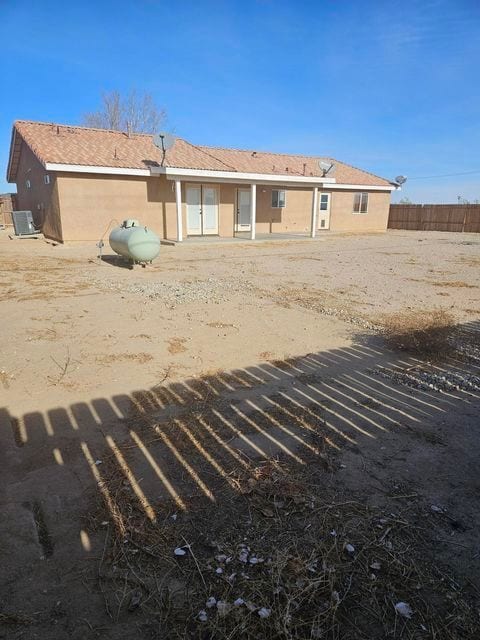 Building Photo - 10648 Peach Ave