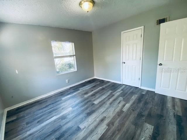 Building Photo - 2511-2510 10th Ave S