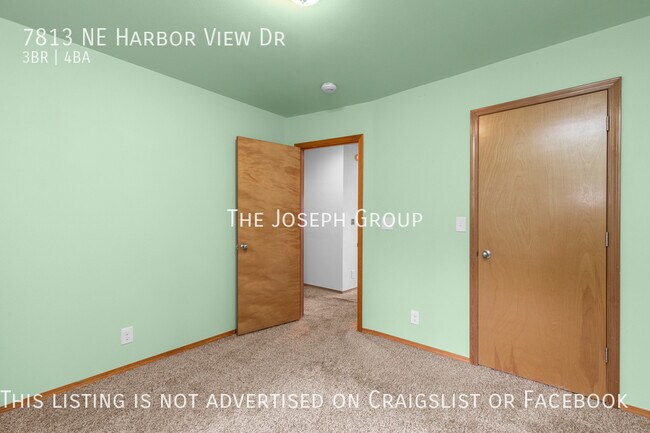Building Photo - 3-bedroom, 3.5-bathroom charmer in Poulsbo!