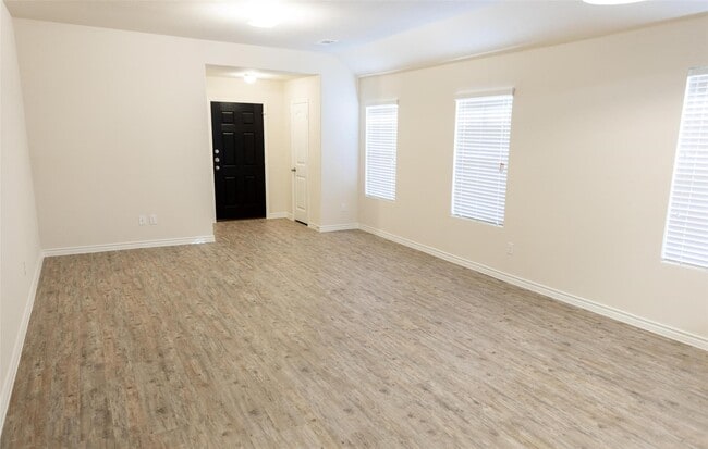 Building Photo - 13815 Winding Path Ln