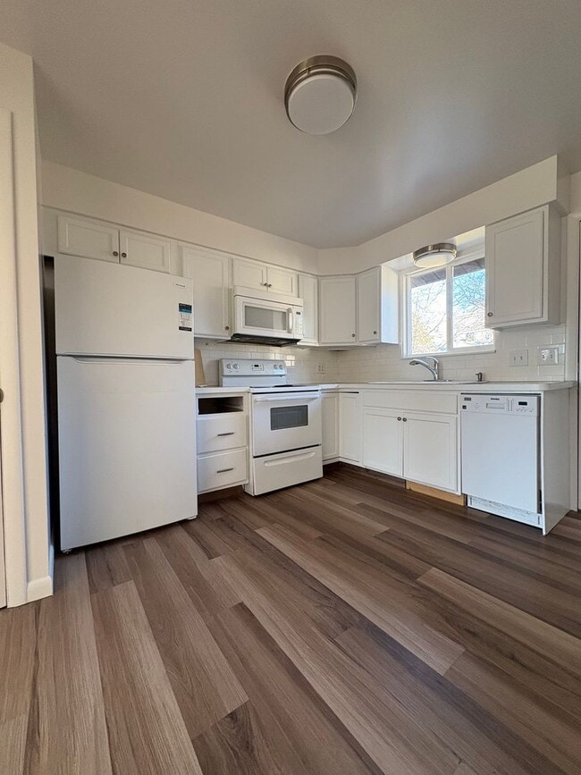 Building Photo - 983-985 S 600 W