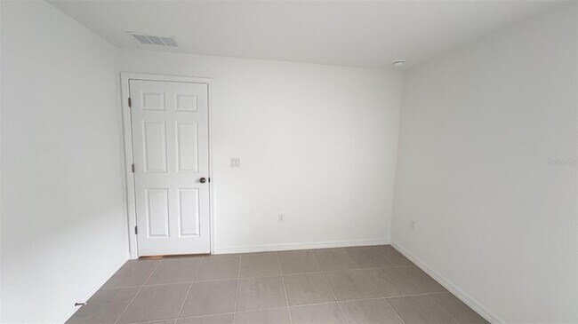 Building Photo - 4 Llobell Pl