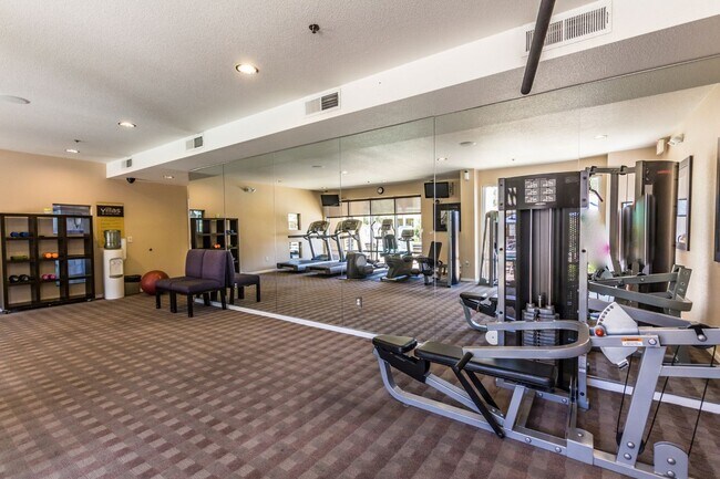 Building Photo - Condo in Union Hills