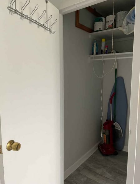 Room for larger items with wheels - 1021 Arlington Blvd