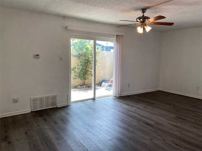 Building Photo - 5002 Blue Spruce Cir