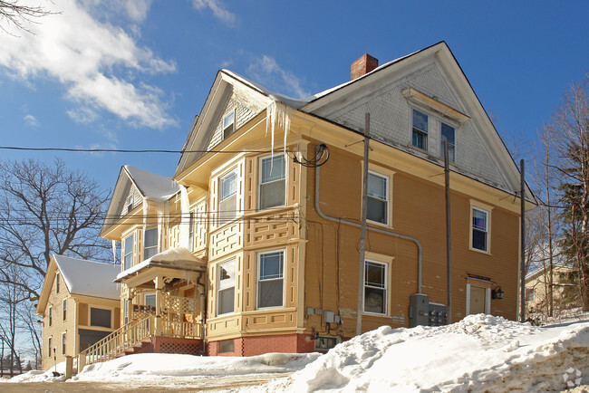 Building Photo - 139 Main St