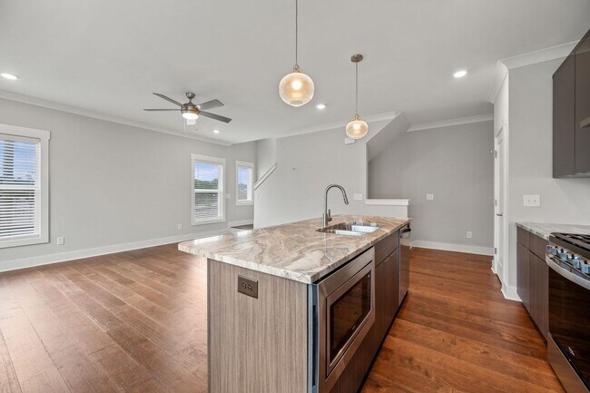Building Photo - Charlotte Park Home
