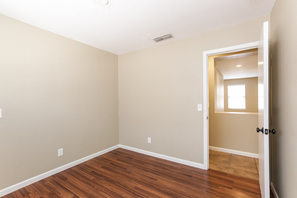 Building Photo - 11818 W Corrine Dr