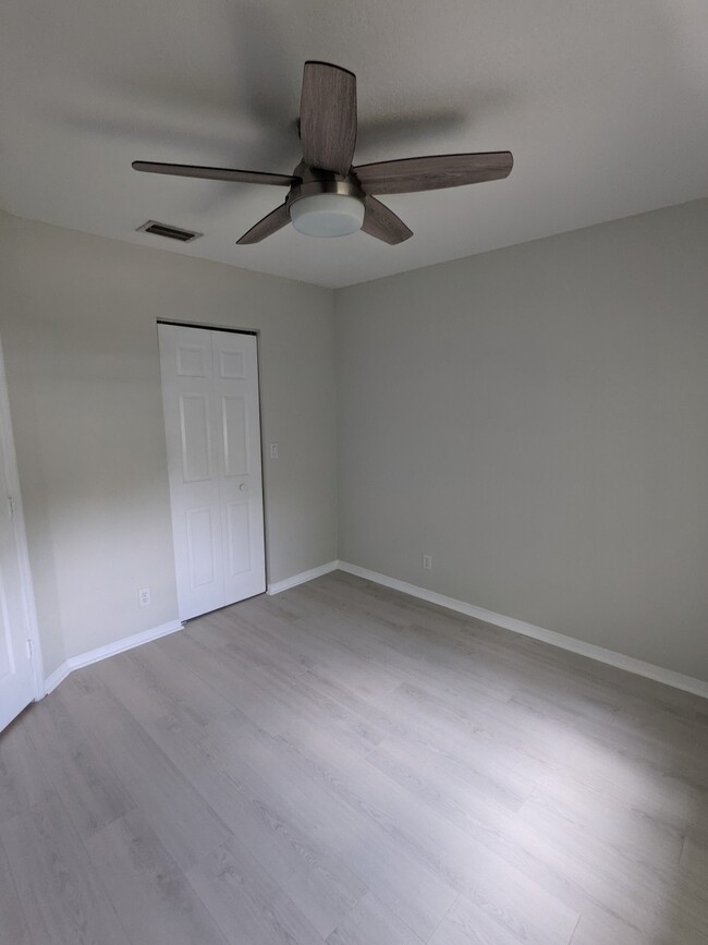 Bedroom 3 - Walk in Closet - 9150 NW 40th Pl