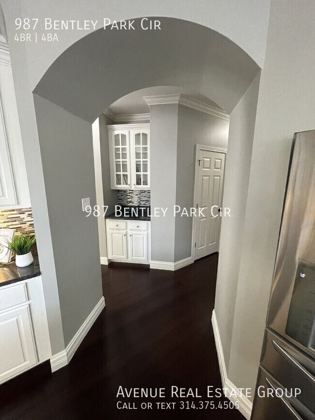 Building Photo - 987 Bentley Park Cir